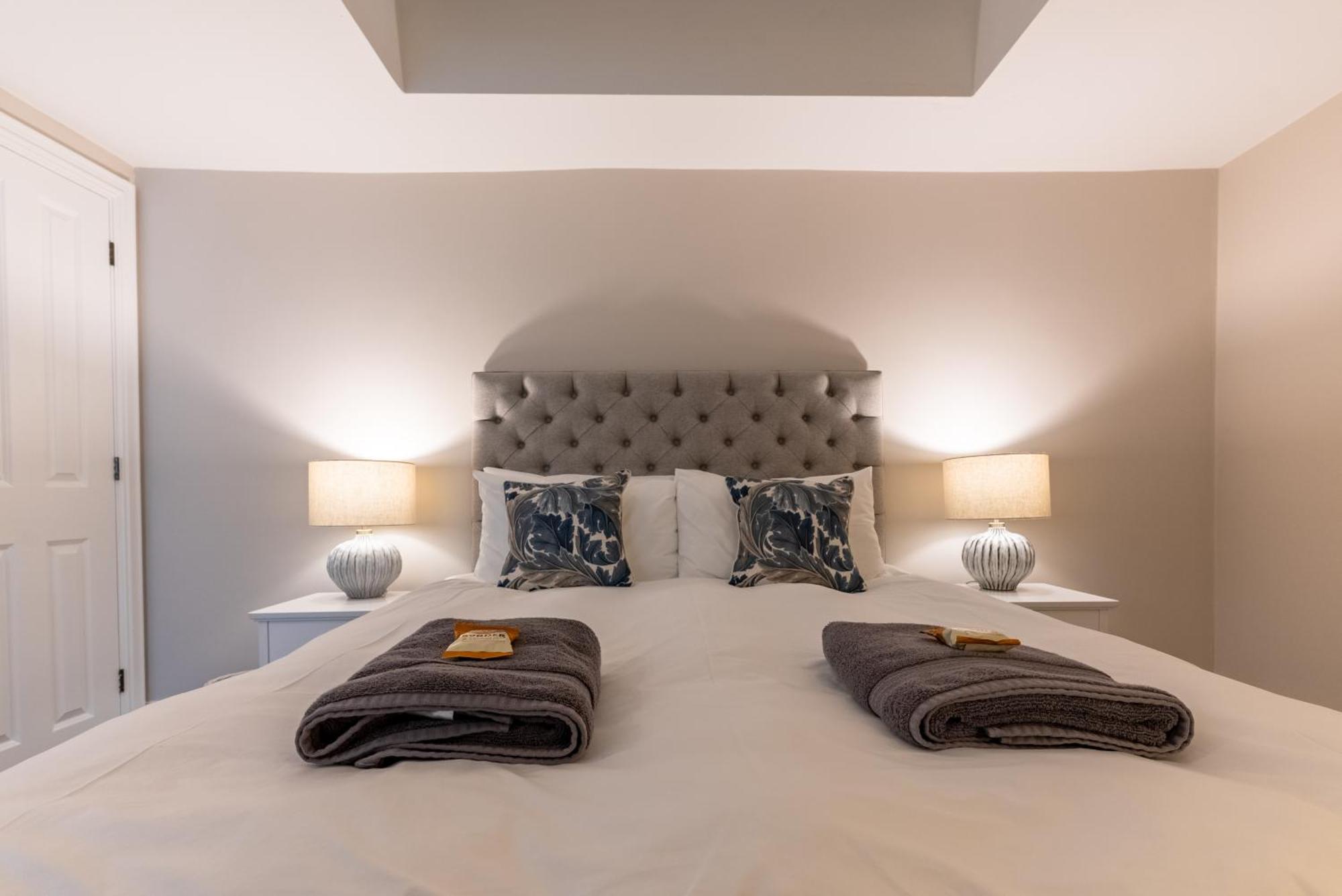 Brand New Riverside Apartment ไครสต์เชิร์ช ภายนอก รูปภาพ